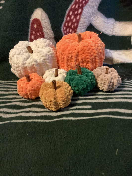 Crochet pumpkins